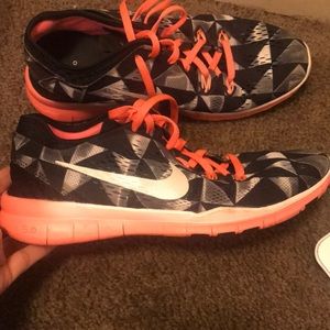 Women’s size 6 Nike’s